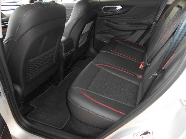 BAIC Beijing X75 2024