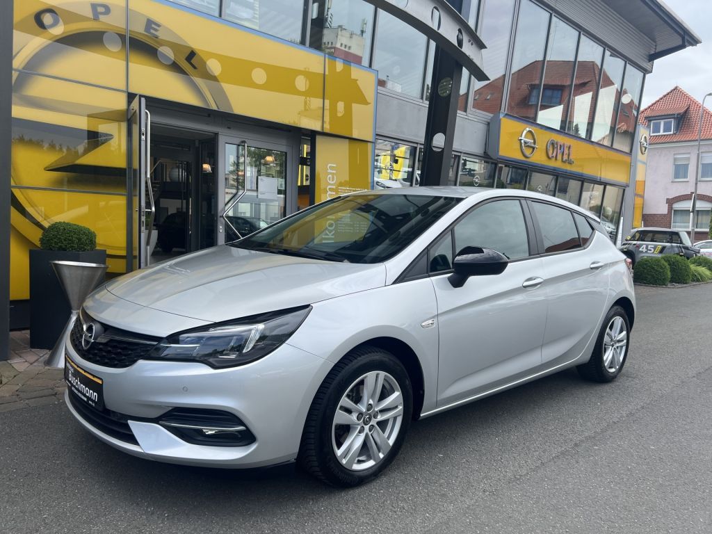 Opel Astra 2021