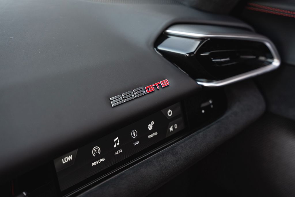 Ferrari 296 GTB 2023