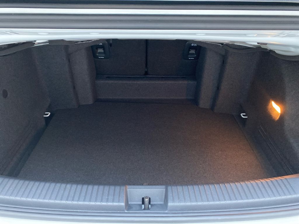 Volkswagen T-Roc 2024