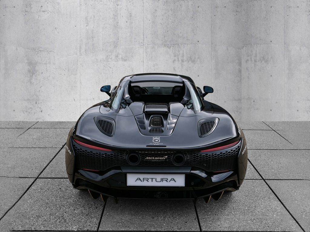 McLaren Artura 2025