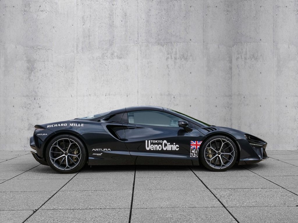McLaren Artura 2025