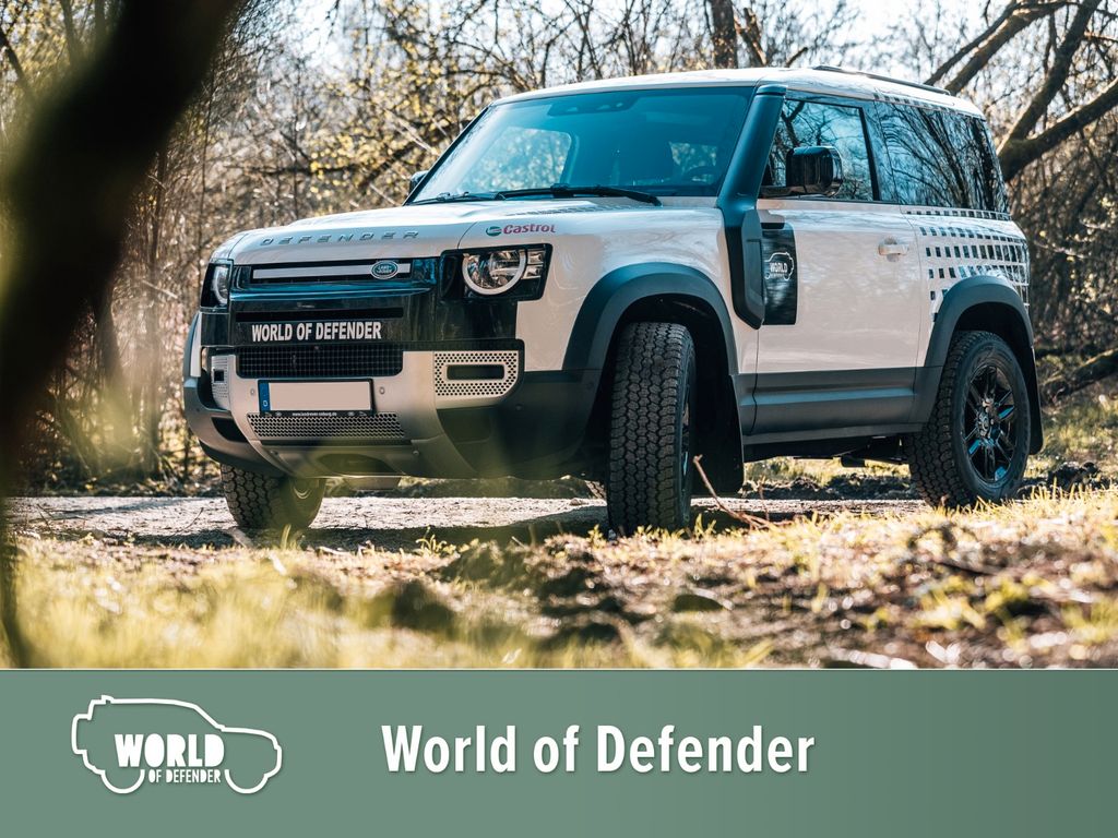 Land Rover Defender 2024