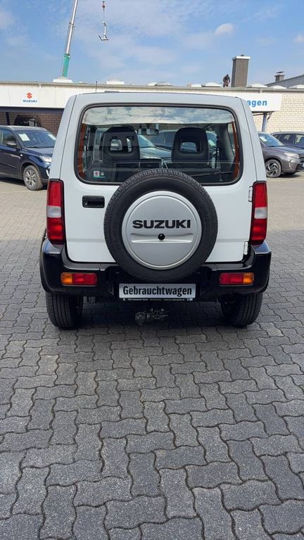Suzuki Jimny 2011