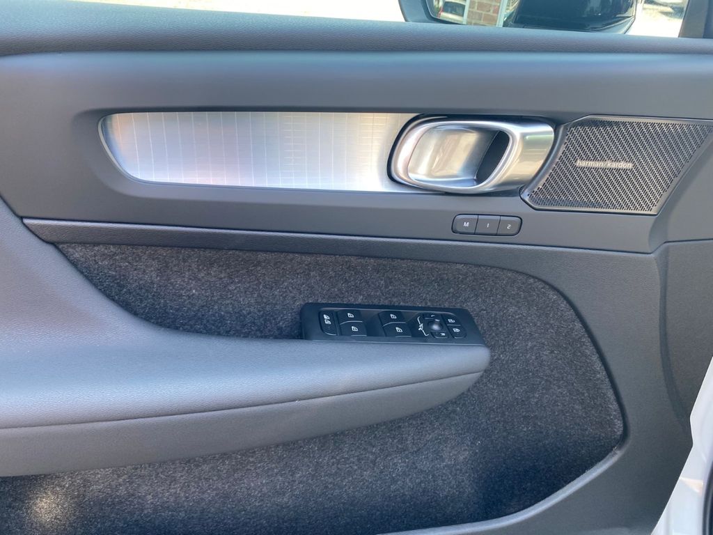 Volvo XC40 2024