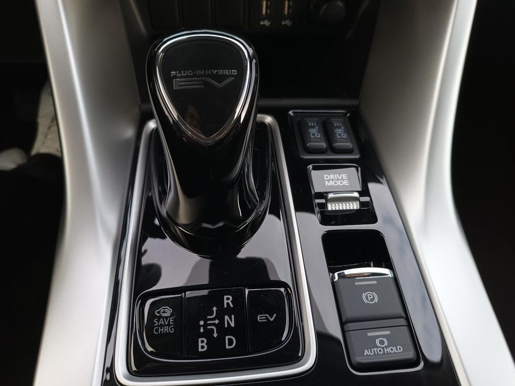 Mitsubishi Eclipse Cross 2024