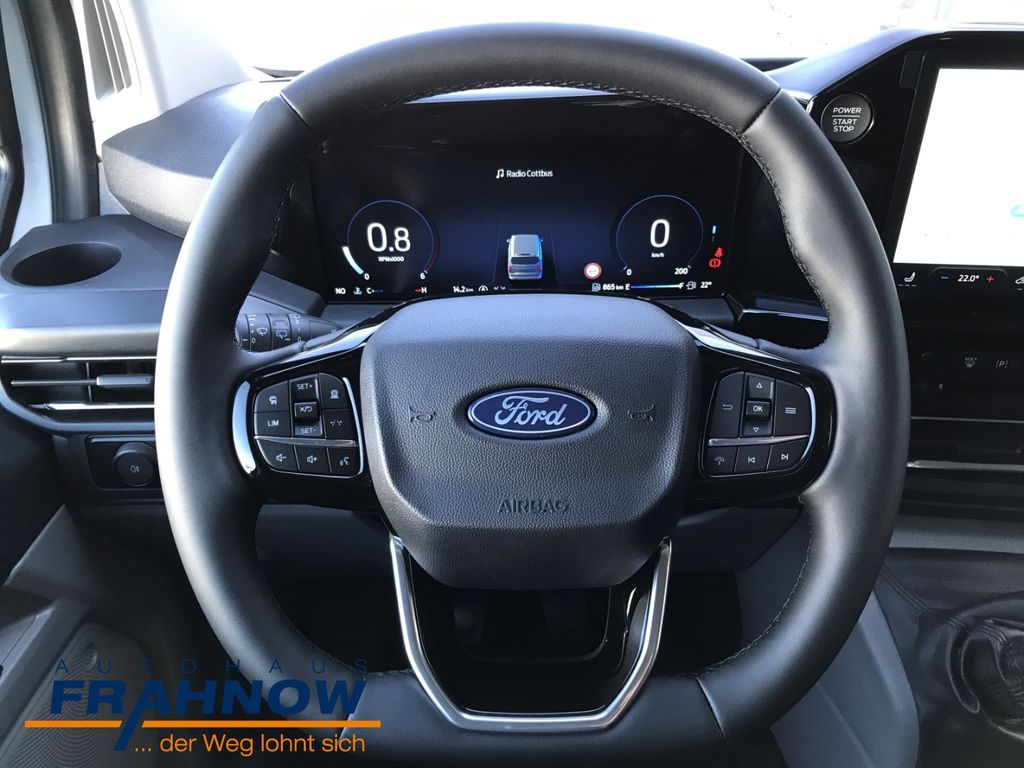 Ford Tourneo Custom 2025