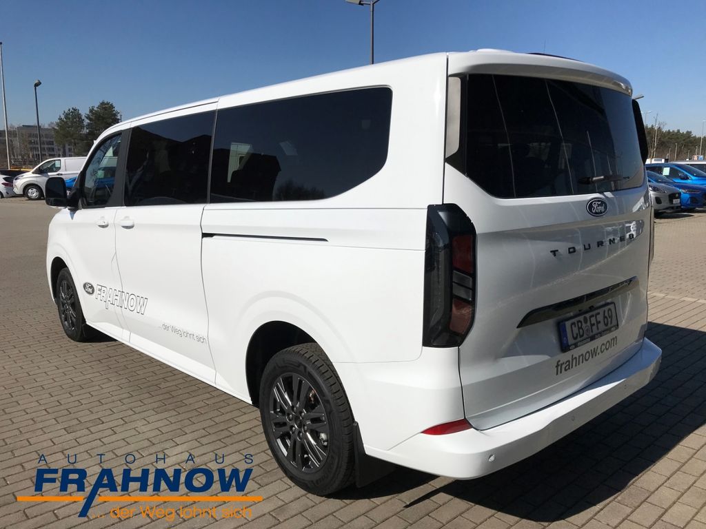 Ford Tourneo Custom 2025