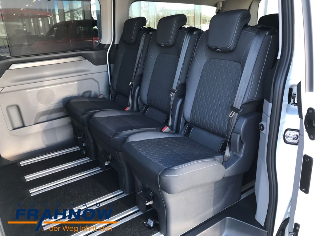 Ford Tourneo Custom 2025