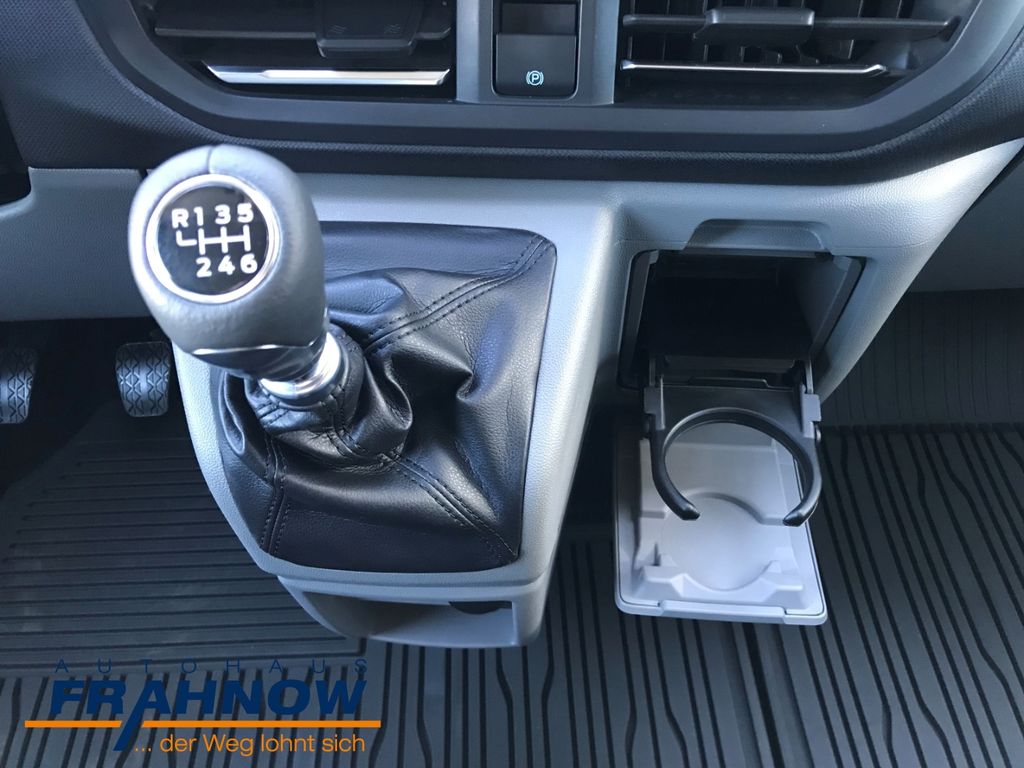 Ford Tourneo Custom 2025