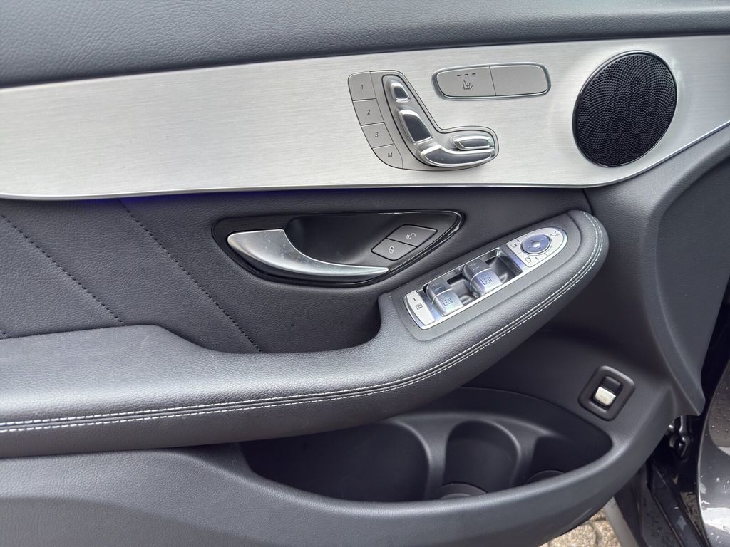 Mercedes-Benz GLC 300 2021