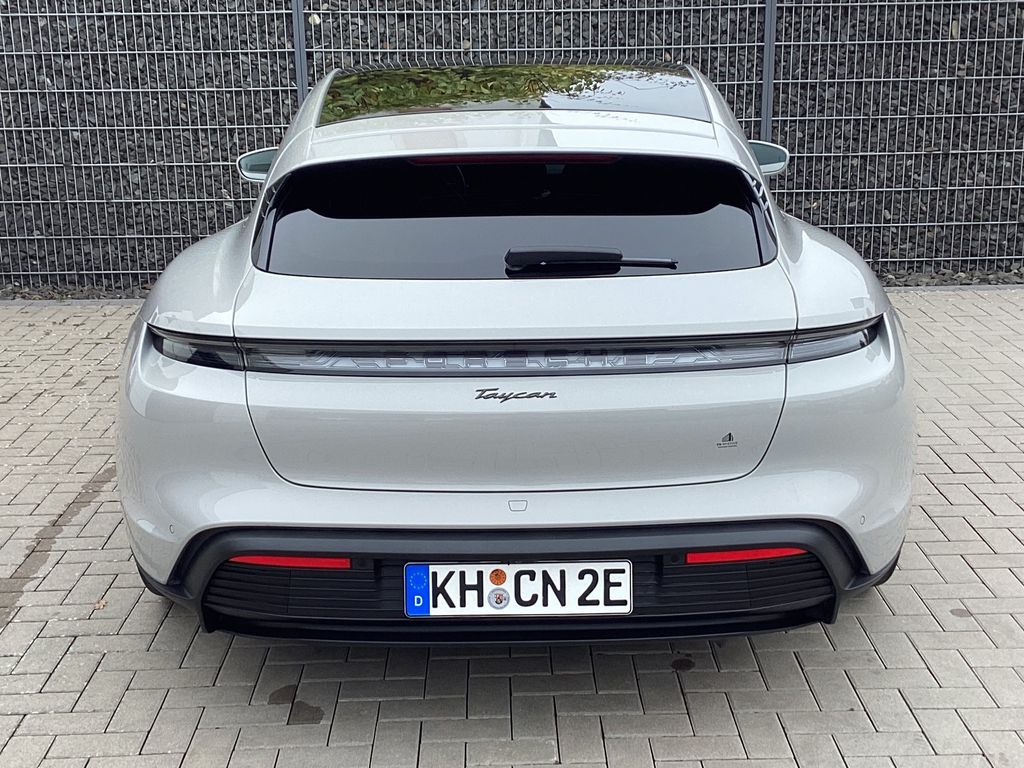 Porsche Taycan 2022