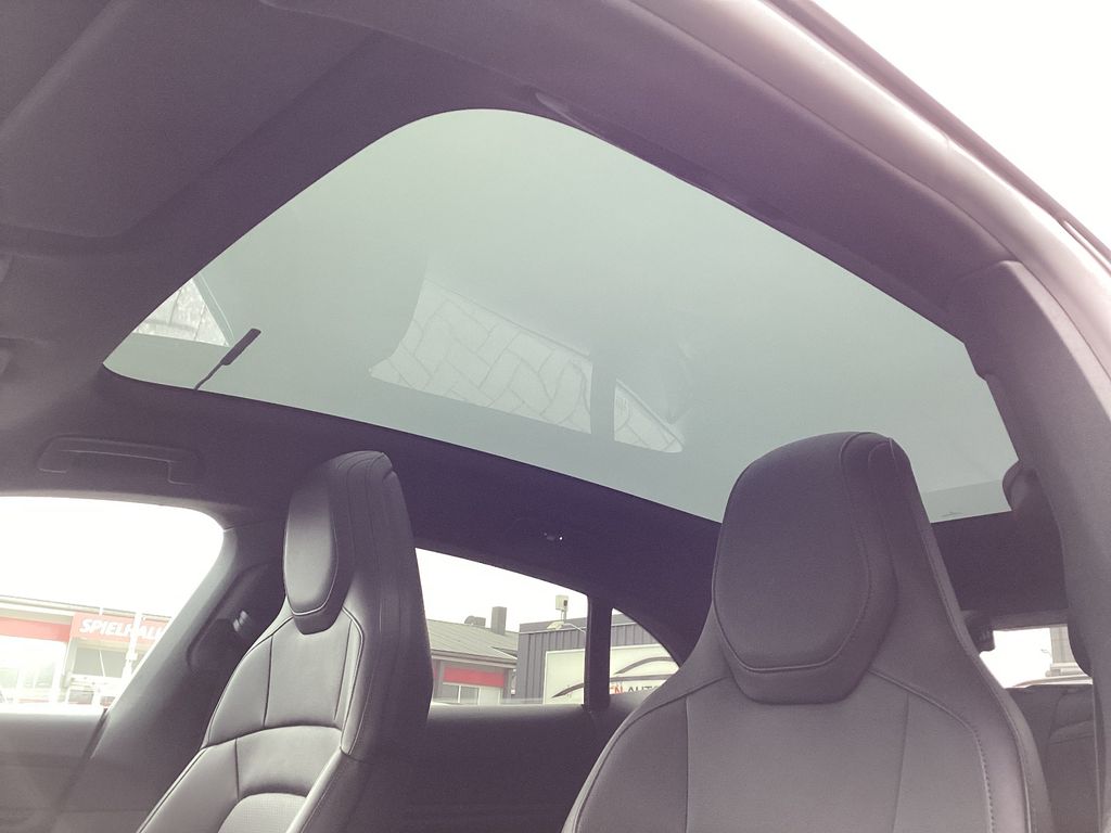 Porsche Taycan 2022