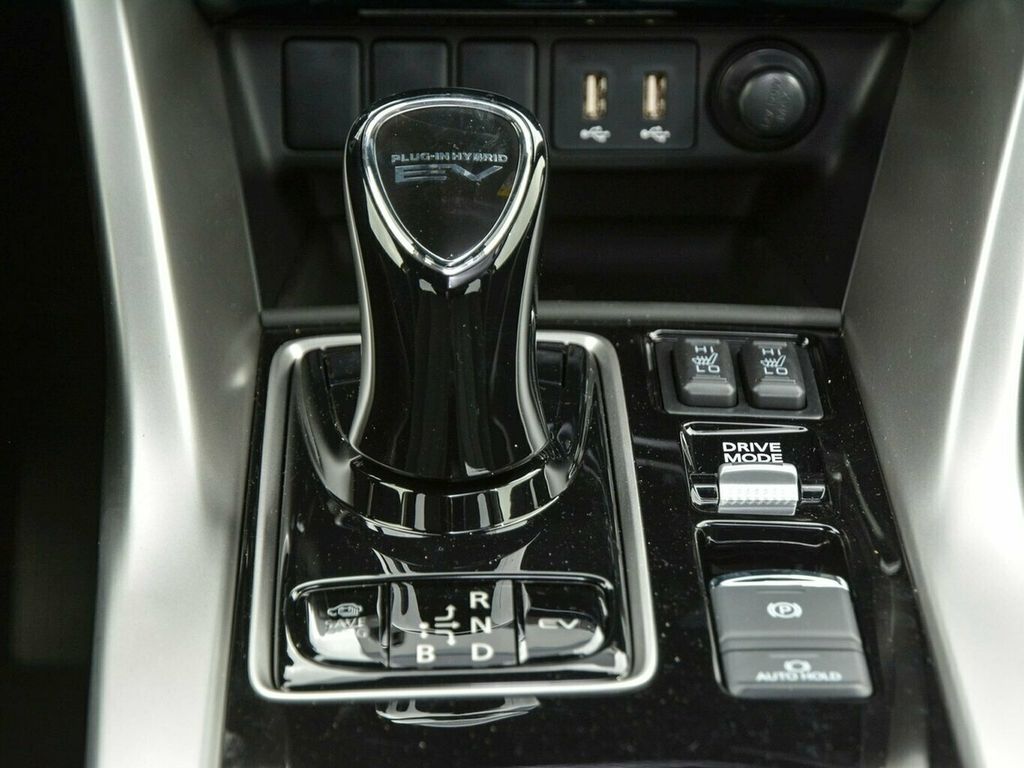 Mitsubishi Eclipse Cross 2024