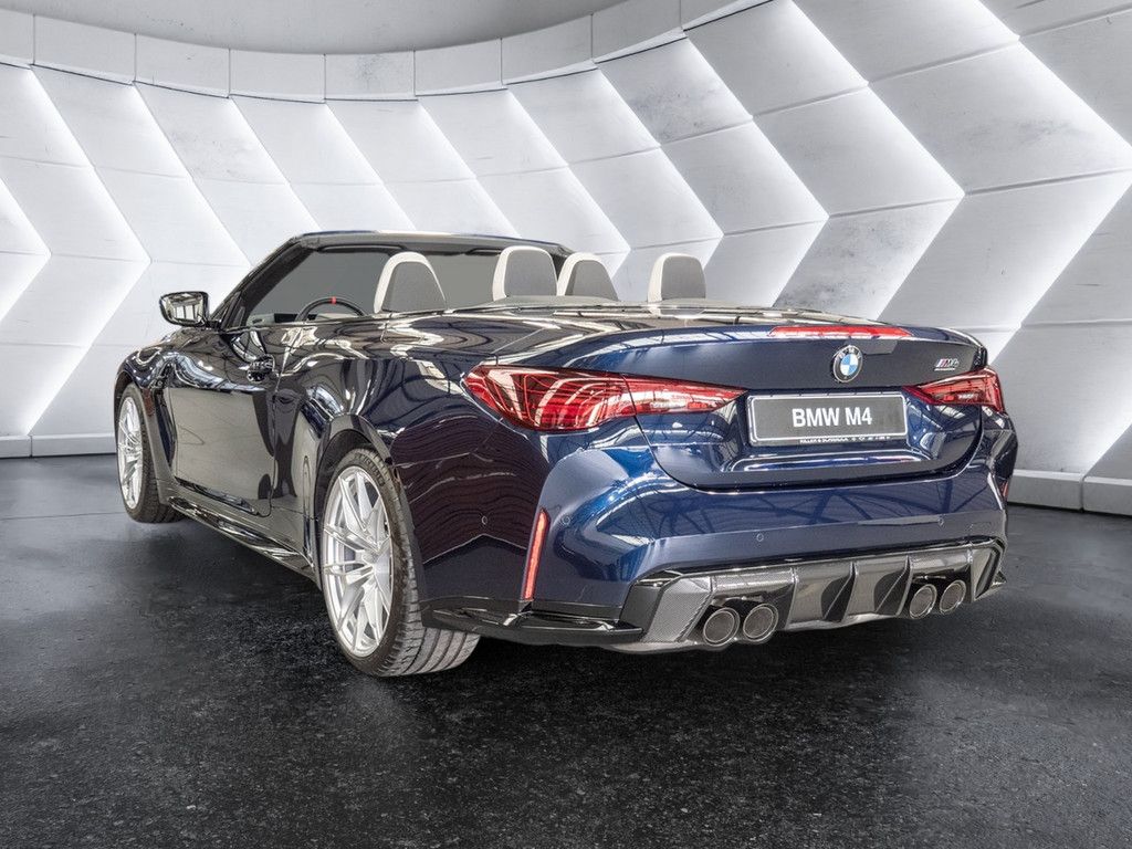 BMW M4 2025
