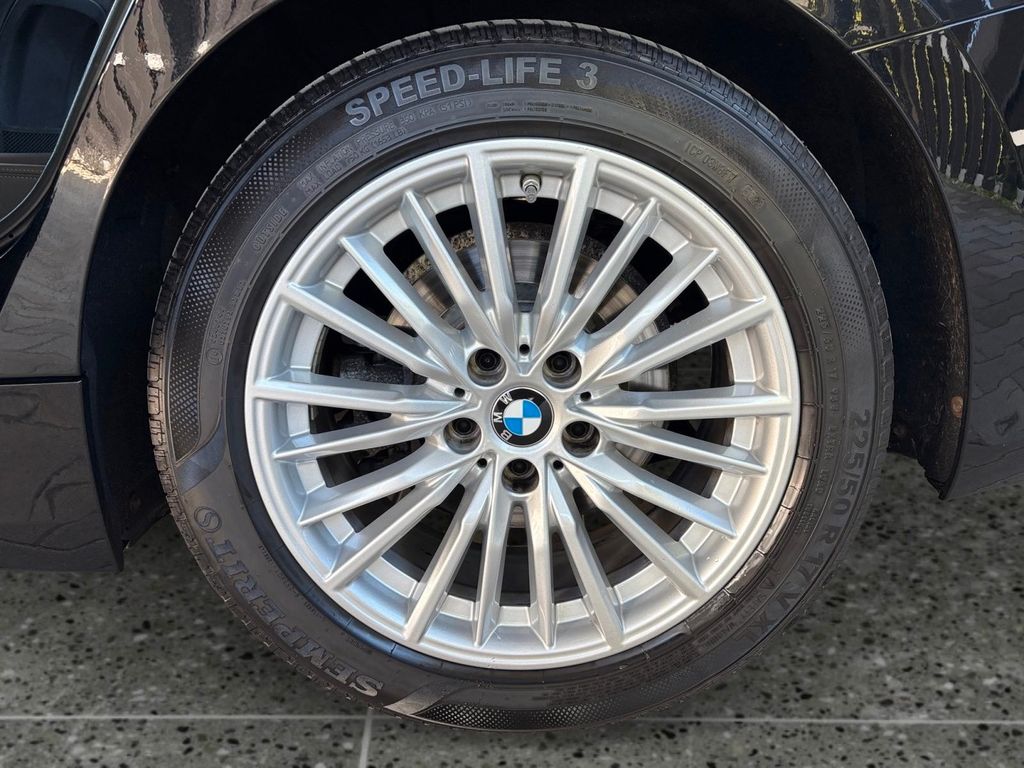 BMW 318 2020
