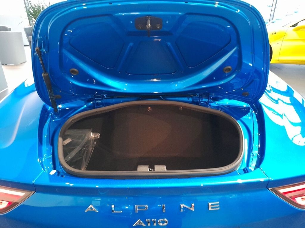 Alpine A110 2024