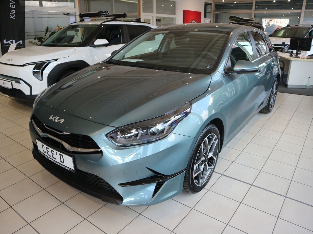 Kia cee'd / Ceed 2025