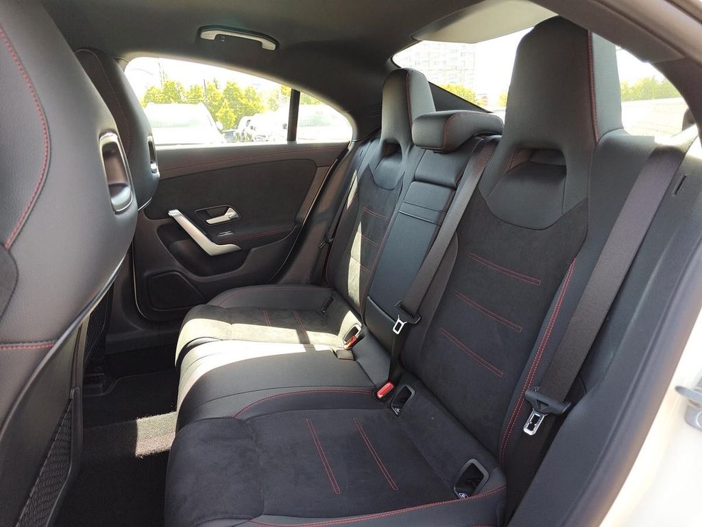 Mercedes-Benz CLA 200 2024