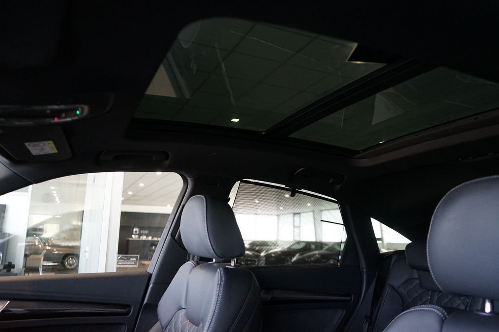 Audi SQ5 2024