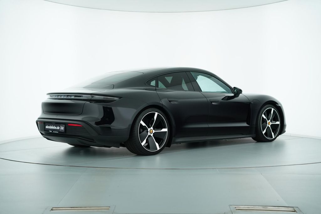 Porsche Taycan 2023