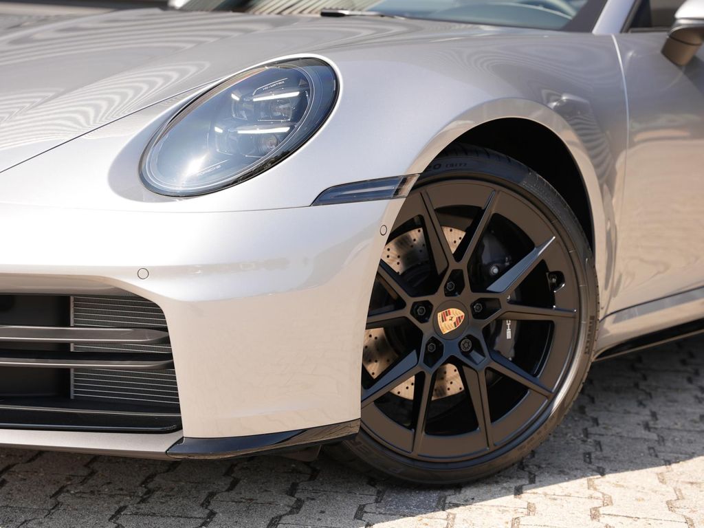 Porsche 992 2025