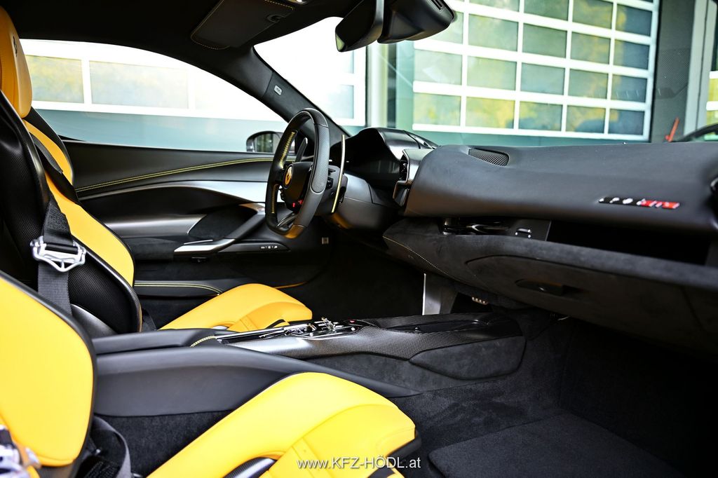 Ferrari 296 GTB 2025