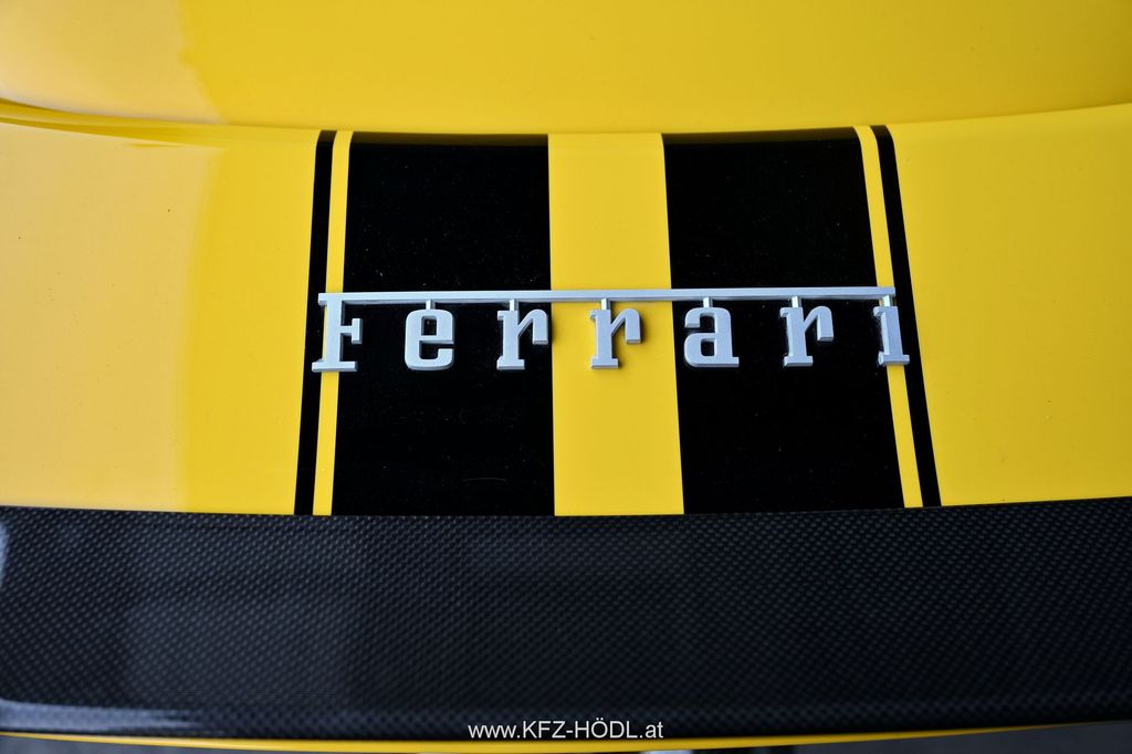 Ferrari 296 GTB 2025