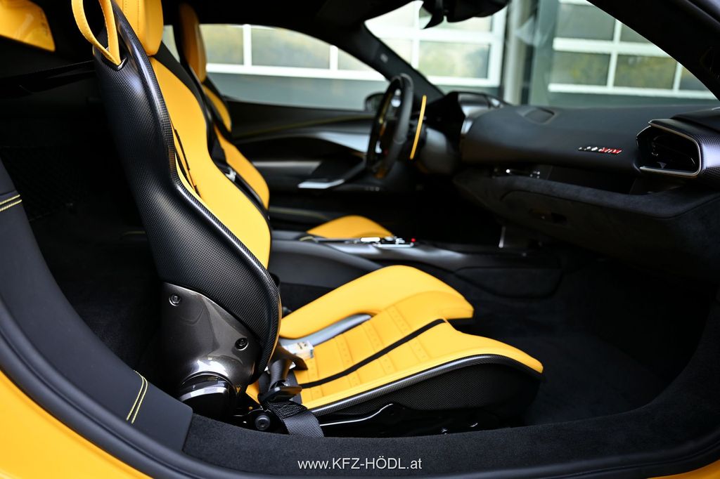 Ferrari 296 GTB 2025