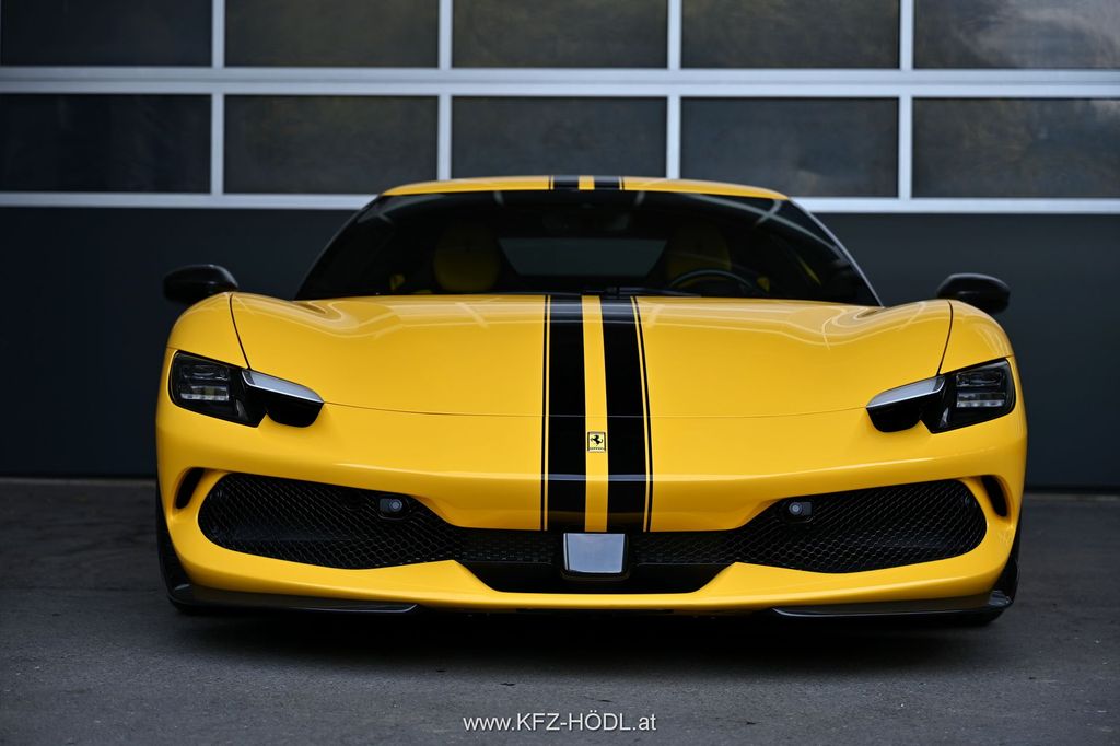 Ferrari 296 GTB 2025