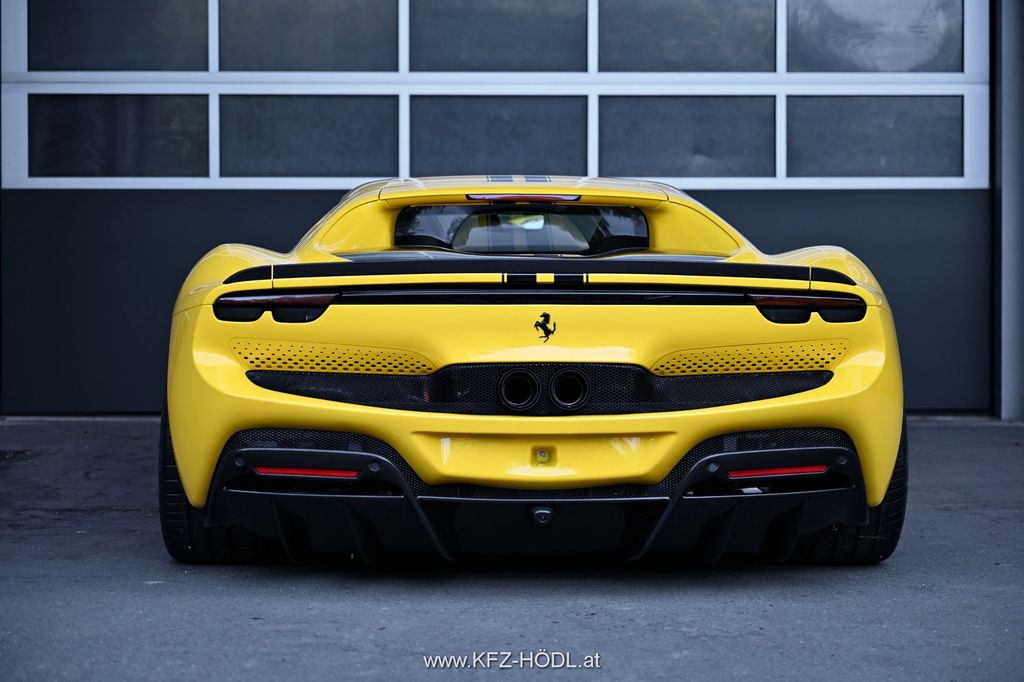 Ferrari 296 GTB 2025