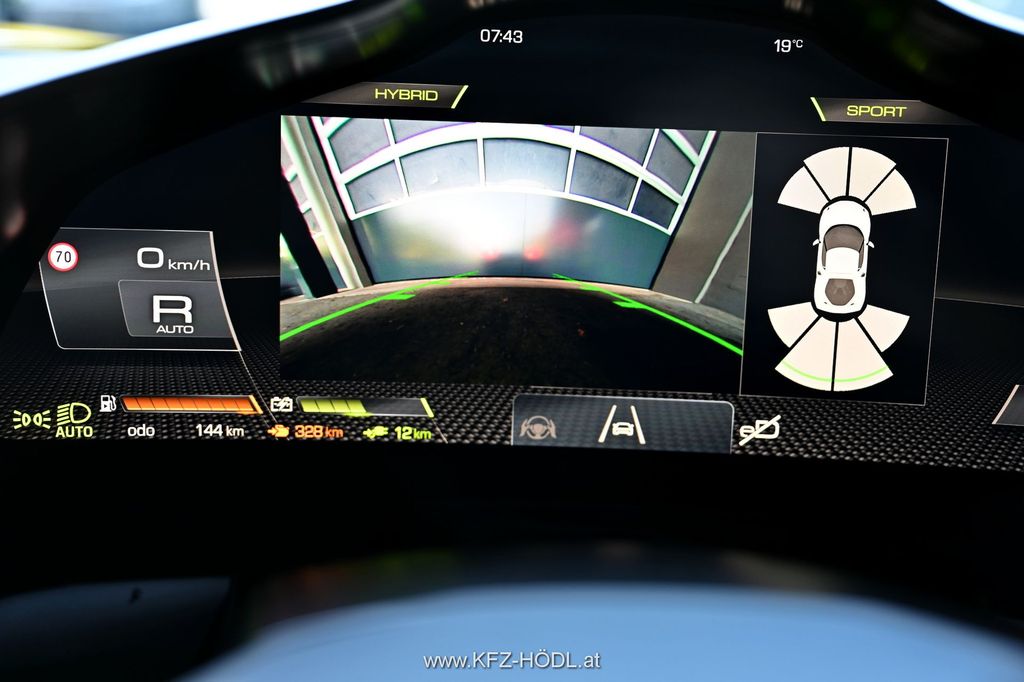 Ferrari 296 GTB 2025