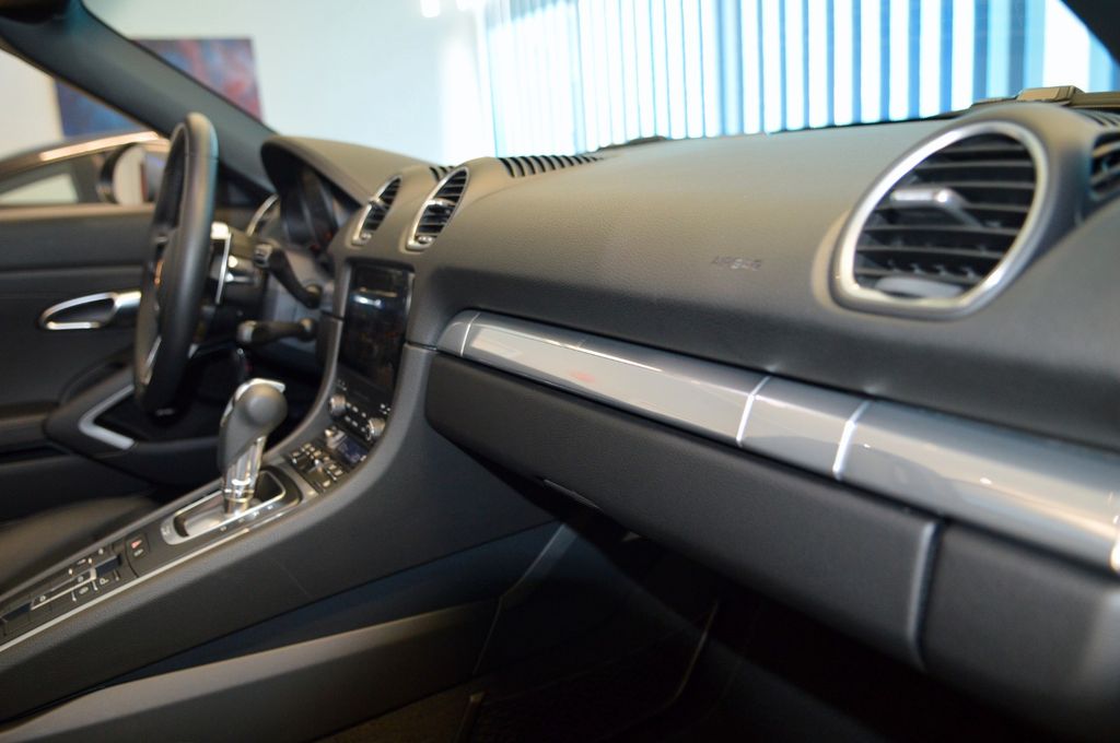 Porsche Boxster 2024