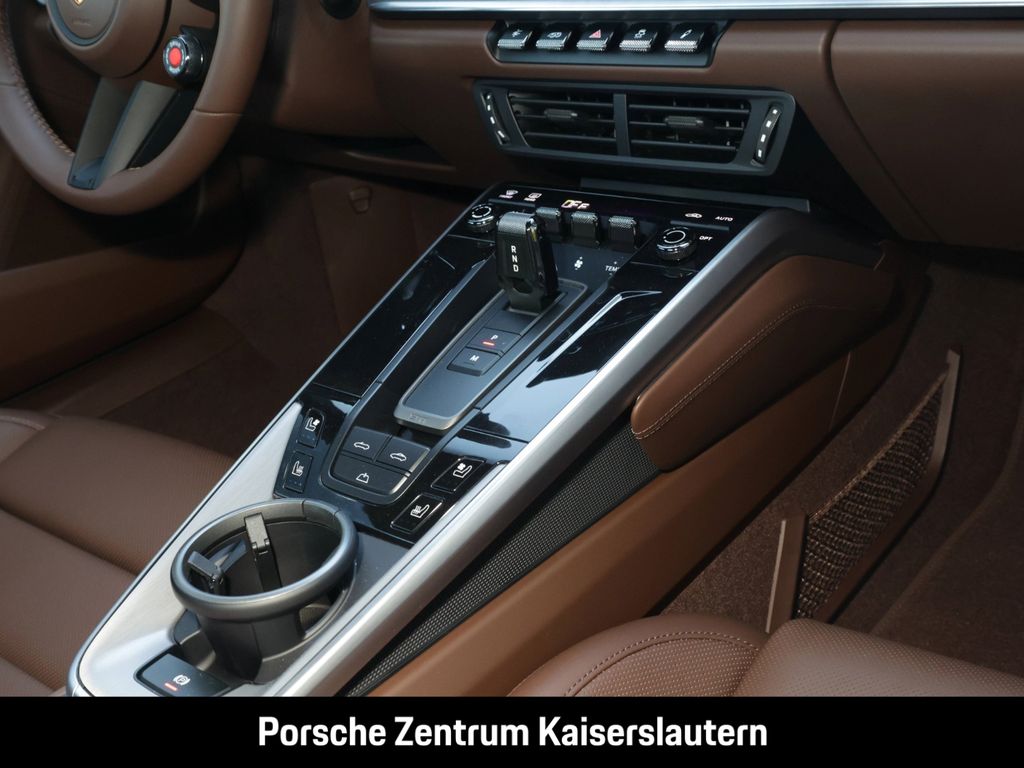 Porsche 992 2025