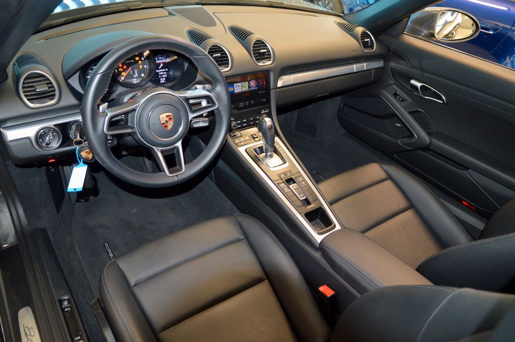 Porsche Boxster 2024