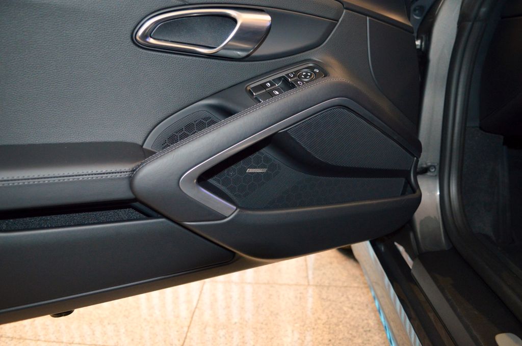 Porsche Boxster 2024