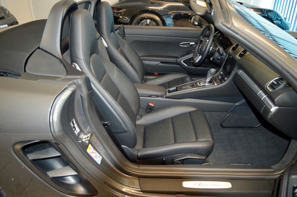 Porsche Boxster 2024