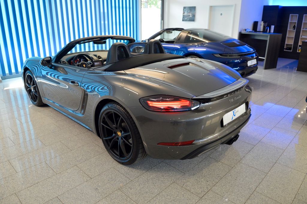 Porsche Boxster 2024