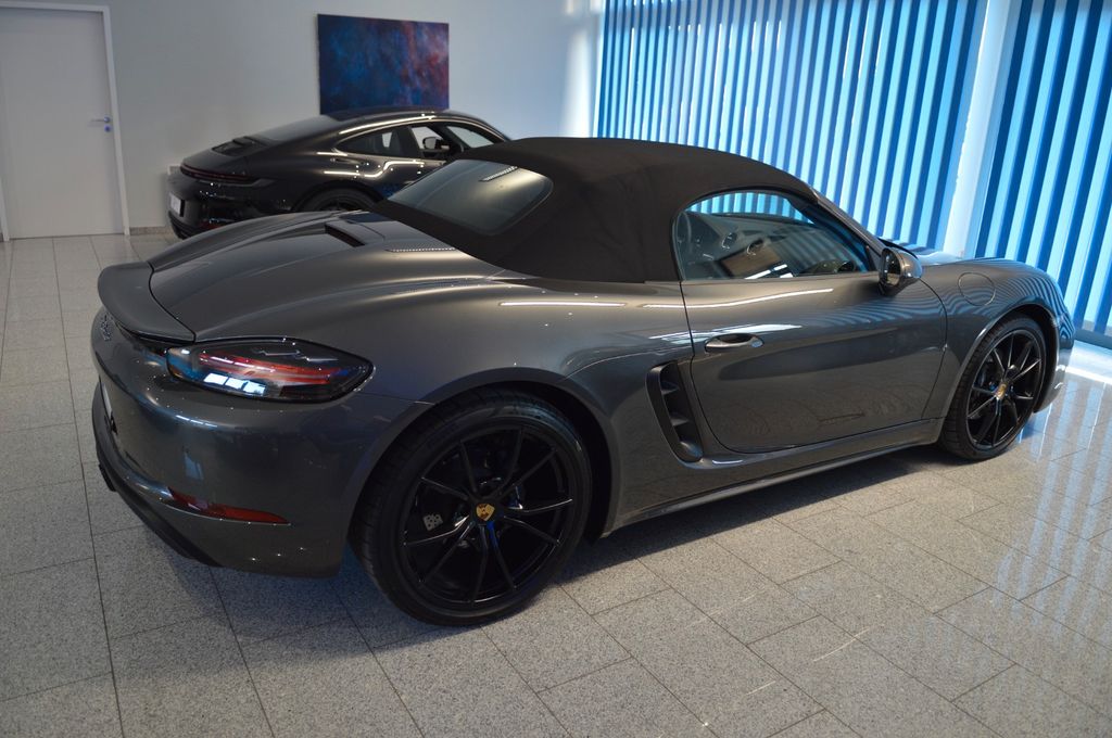 Porsche Boxster 2024