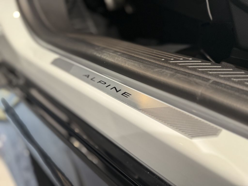 Alpine A290