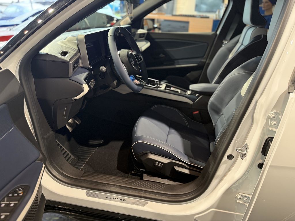 Alpine A290