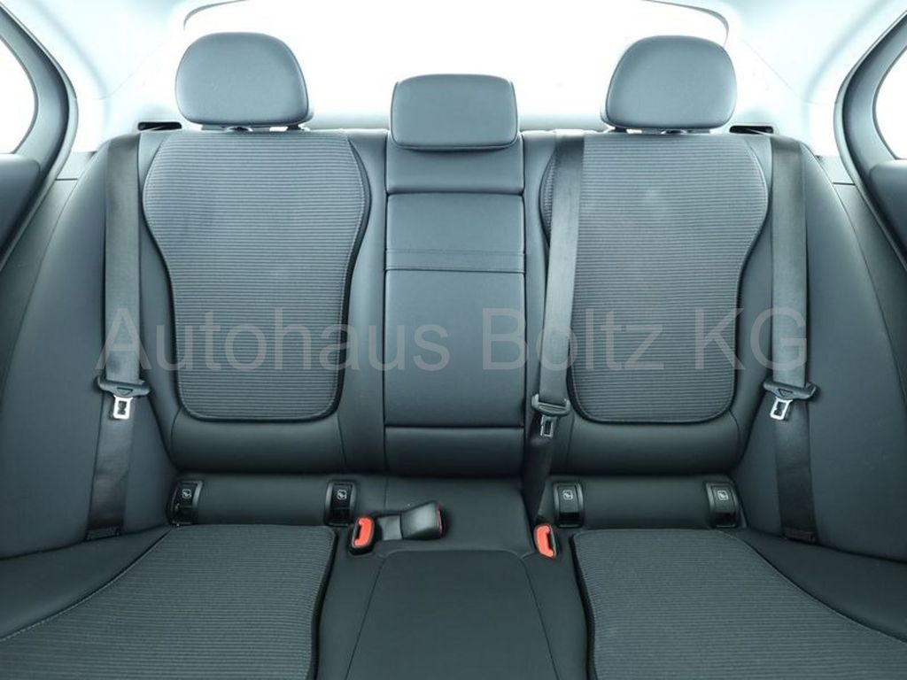 Mercedes-Benz C 200 2024