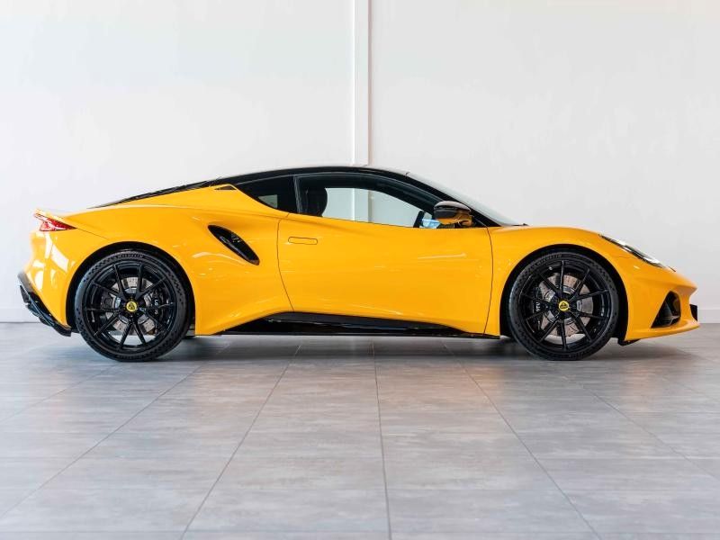 Lotus Emira 2023