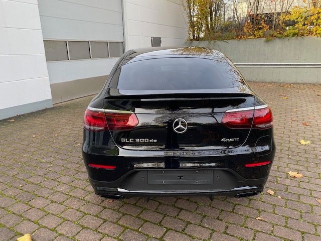 Mercedes-Benz GLC 300 2022