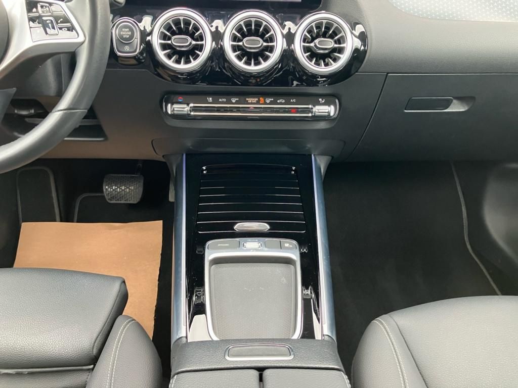 Mercedes-Benz B 180 2024