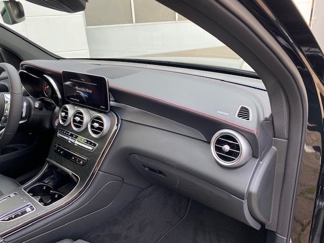 Mercedes-Benz GLC 300 2022