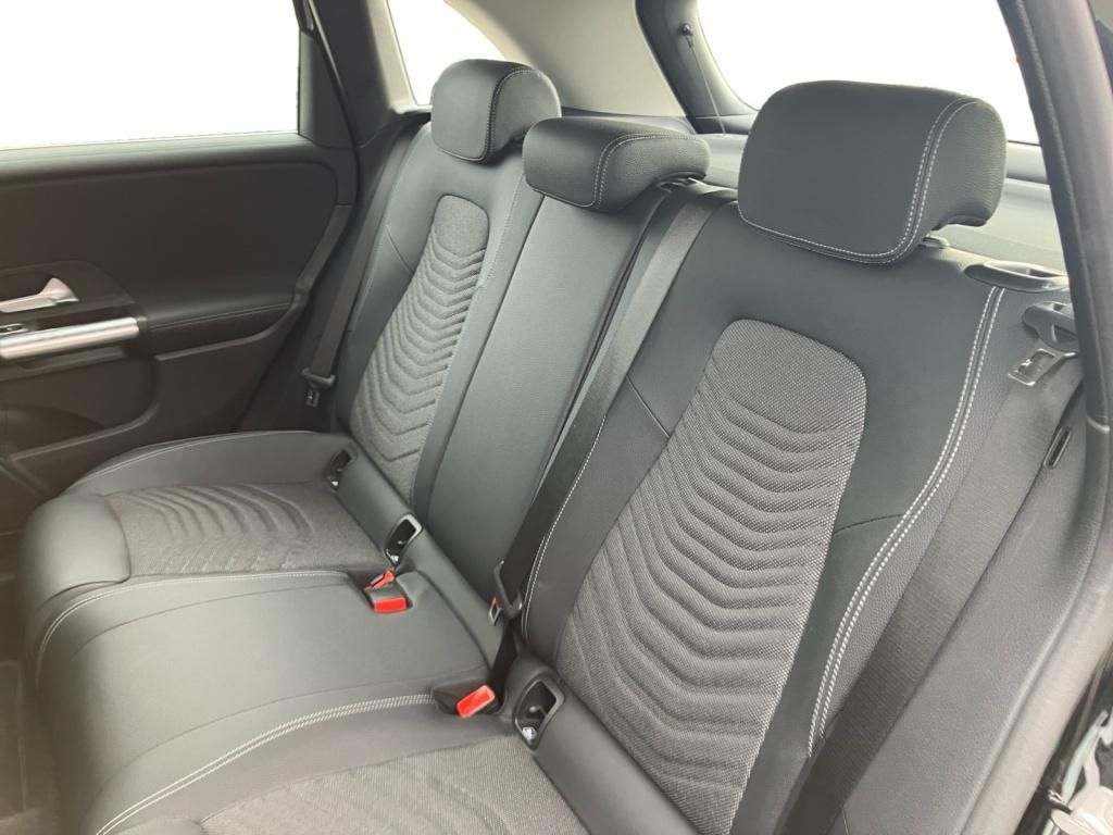 Mercedes-Benz B 180 2024