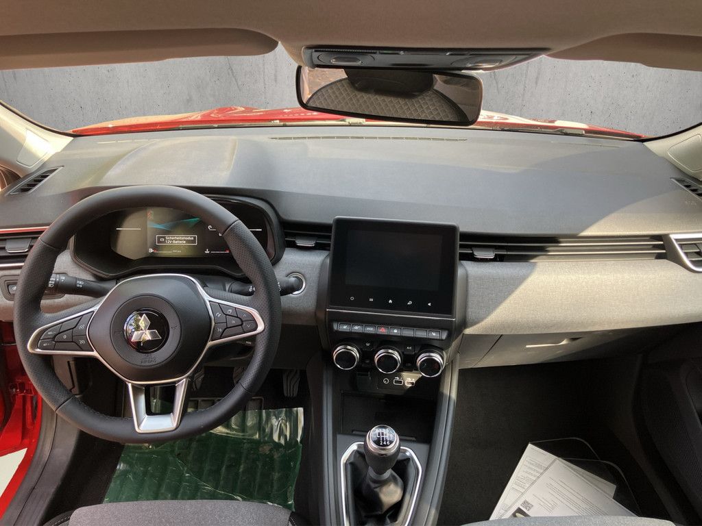 Mitsubishi Colt 2025