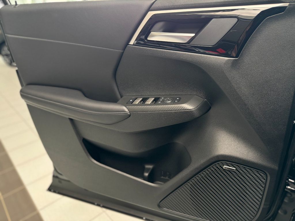 Mitsubishi Plug-in Hybrid Outlander