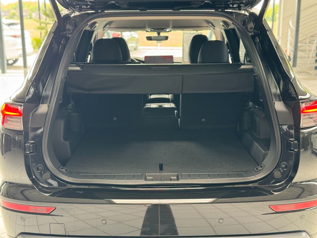 Mitsubishi Plug-in Hybrid Outlander